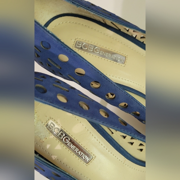 BCBGeneration Cut-Out Leather Heels - Picture 2 of 11